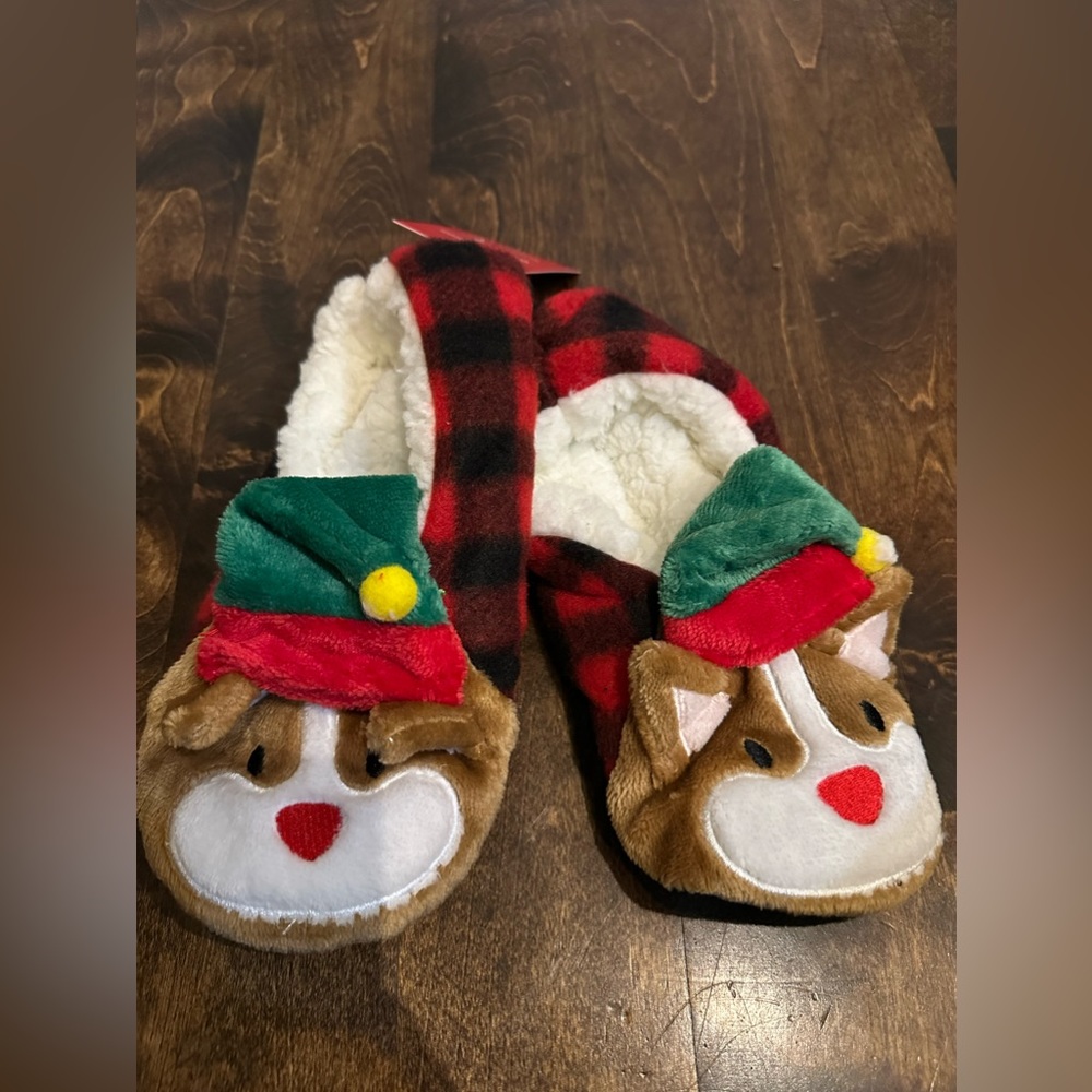 COPY - Wondershop brown reindeer cozy slipper socks size s/m 5-7